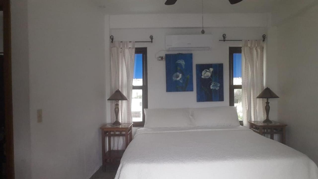 Hotel Y Restaurante Cesar Mariscos 텔라 외부 사진