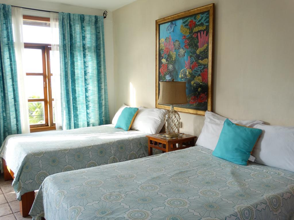 Hotel Y Restaurante Cesar Mariscos 텔라 객실 사진